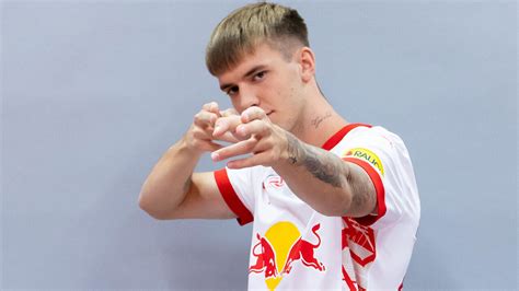 fc red bull salzburg tiktok.